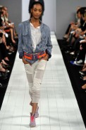 desfile-marcbymarc-nyverao2009rtw-112