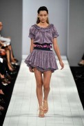 desfile-marcbymarc-nyverao2009rtw-118