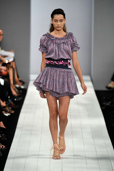 desfile-marcbymarc-nyverao2009rtw-118