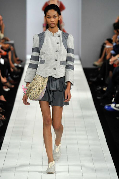 desfile-marcbymarc-nyverao2009rtw-125