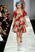 desfile-marcbymarc-nyverao2009rtw-126