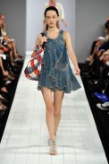 desfile-marcbymarc-nyverao2009rtw-133