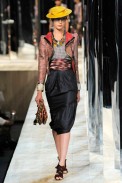 desfile-marcjacobs-parisverao2011rtw-103