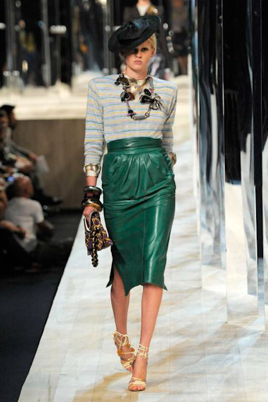 desfile-marcjacobs-parisverao2011rtw-106