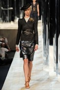 desfile-marcjacobs-parisverao2011rtw-107