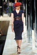 desfile-marcjacobs-parisverao2011rtw-109