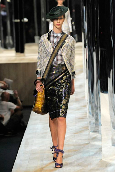 desfile-marcjacobs-parisverao2011rtw-111