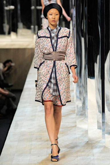 desfile-marcjacobs-parisverao2011rtw-123