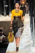 desfile-marcjacobs-parisverao2011rtw-127