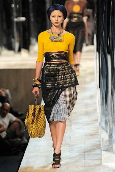desfile-marcjacobs-parisverao2011rtw-127
