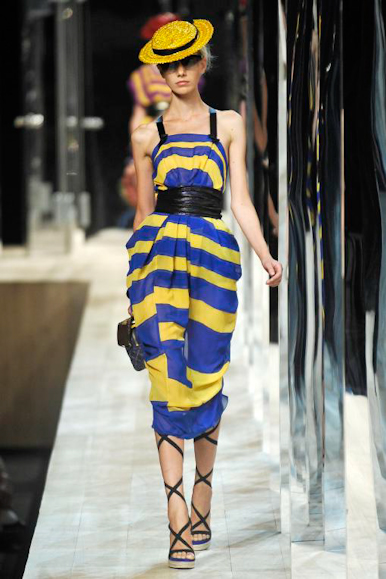 desfile-marcjacobs-parisverao2011rtw-131
