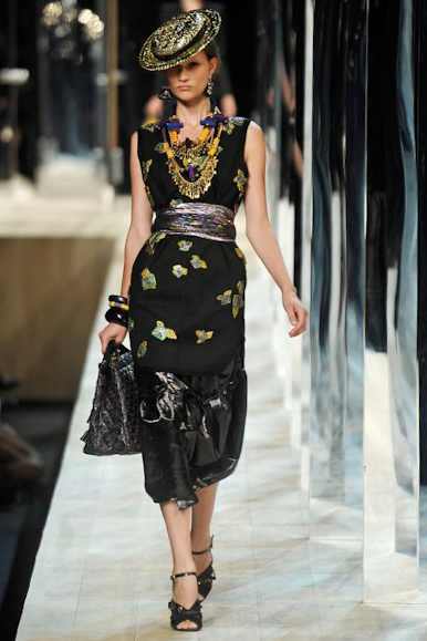 desfile-marcjacobs-parisverao2011rtw-142