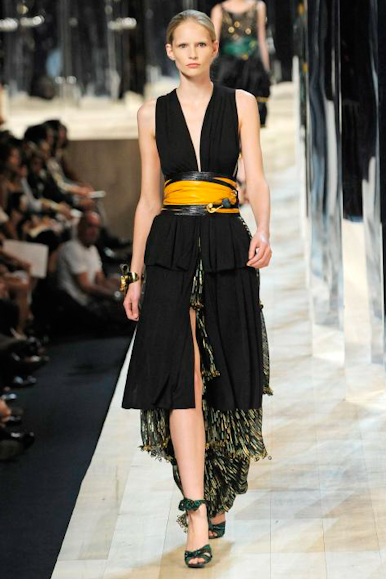 desfile-marcjacobs-parisverao2011rtw-147