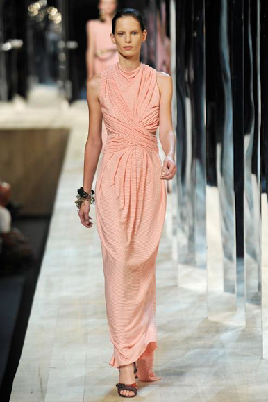 desfile-marcjacobs-parisverao2011rtw-150
