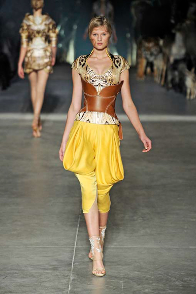 desfile-amcqueen-parisveraortw2009-104