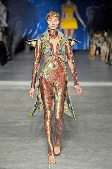 desfile-amcqueen-parisveraortw2009-115