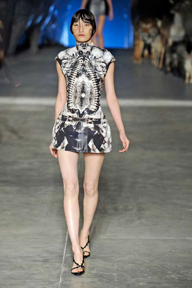desfile-amcqueen-parisveraortw2009-131