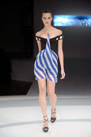 desfile-hchalayan-parisveraortw2009-106