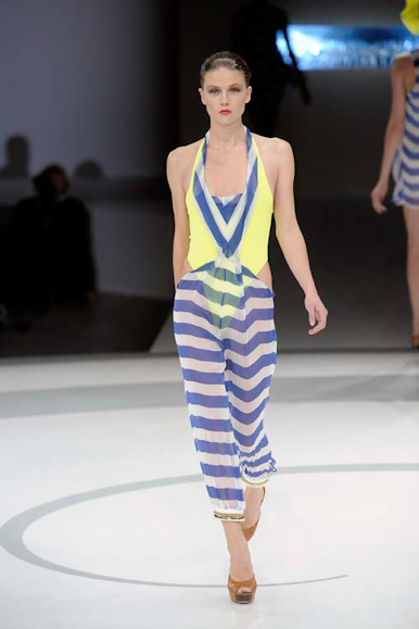 desfile-hchalayan-parisveraortw2009-109