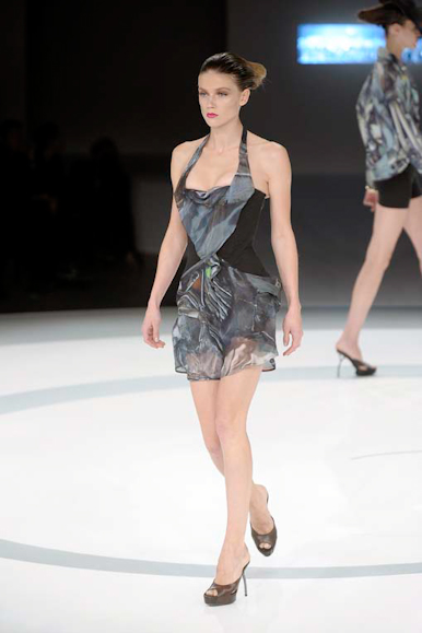 desfile-hchalayan-parisveraortw2009-131