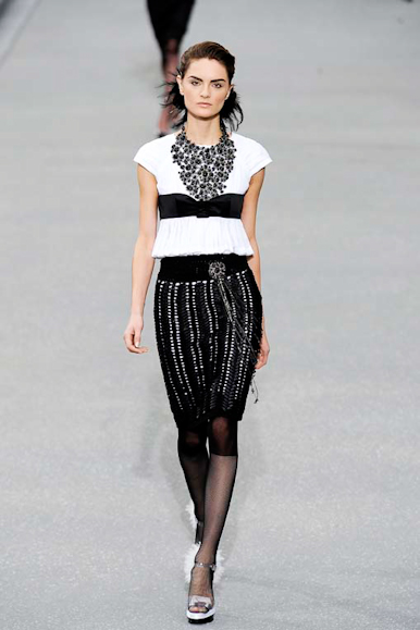 desfile-chanel-parisverao2009rtw-114