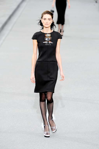 desfile-chanel-parisverao2009rtw-132