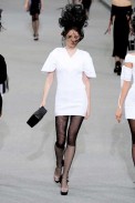 desfile-chanel-parisverao2009rtw-136