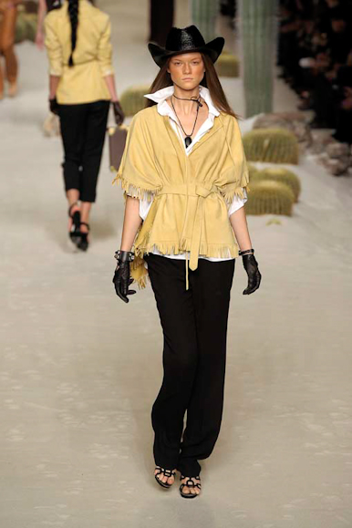 desfile-hermes-parisverao2009rtw-108