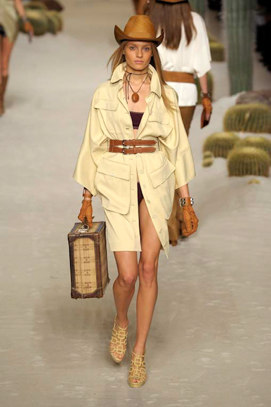 desfile-hermes-parisverao2009rtw-112