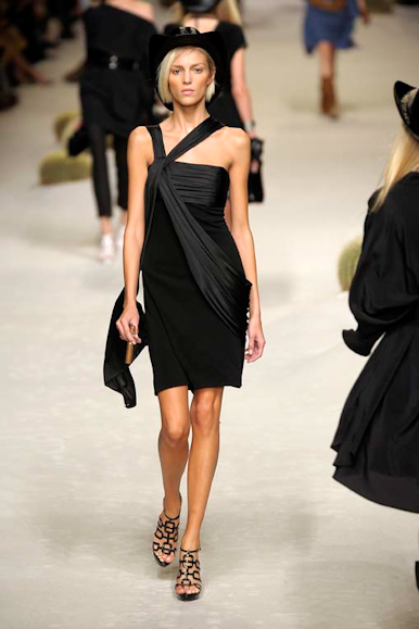 desfile-hermes-parisverao2009rtw-123