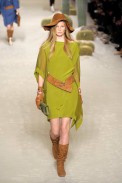 desfile-hermes-parisverao2009rtw-126