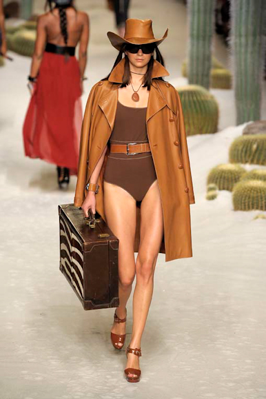 desfile-hermes-parisverao2009rtw-128