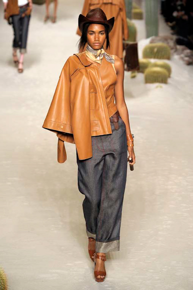 desfile-hermes-parisverao2009rtw-129