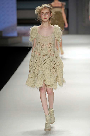 desfile-kenzo-parisverao2009rtw-112