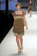 desfile-kenzo-parisverao2009rtw-113