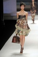 desfile-kenzo-parisverao2009rtw-119