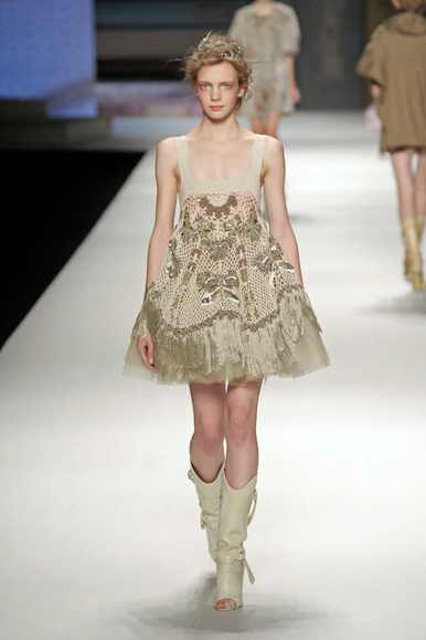 desfile-kenzo-parisverao2009rtw-125