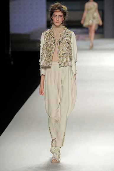 desfile-kenzo-parisverao2009rtw-130