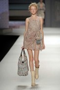 desfile-kenzo-parisverao2009rtw-134