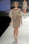 desfile-kenzo-parisverao2009rtw-137