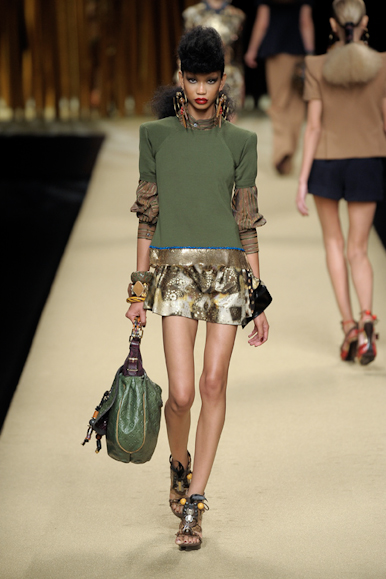 desfile-lvouitton-parisverao2009rtw-127