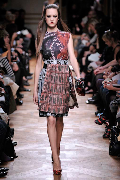 desfile-miumiu-parisverao2009rtw-115