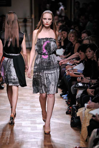 desfile-miumiu-parisverao2009rtw-117