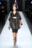 desfile-ysl-parisverao2009rtw-100