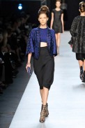 desfile-ysl-parisverao2009rtw-101