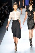 desfile-ysl-parisverao2009rtw-103