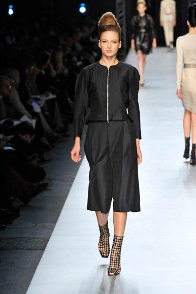 desfile-ysl-parisverao2009rtw-113