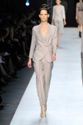 desfile-ysl-parisverao2009rtw-118