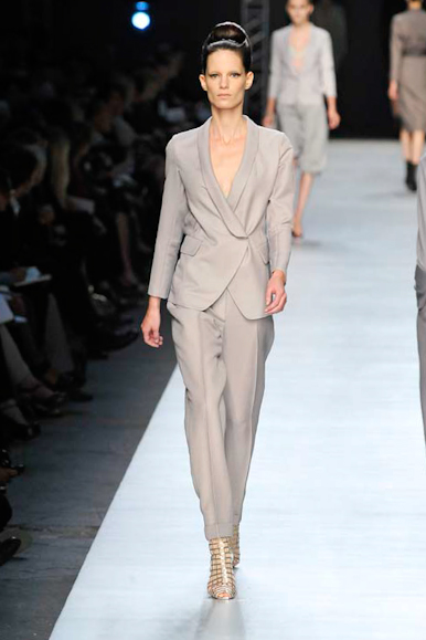 desfile-ysl-parisverao2009rtw-118