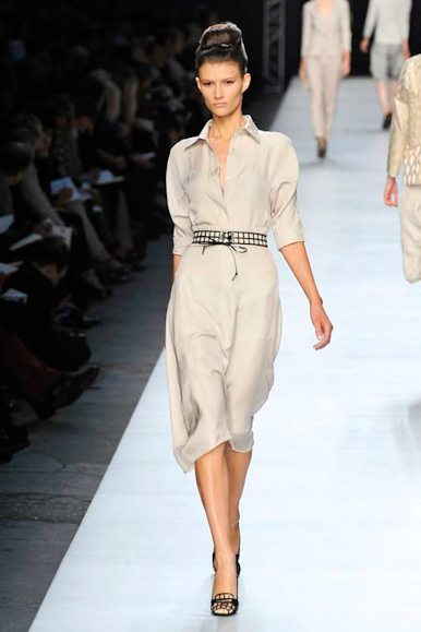 desfile-ysl-parisverao2009rtw-121